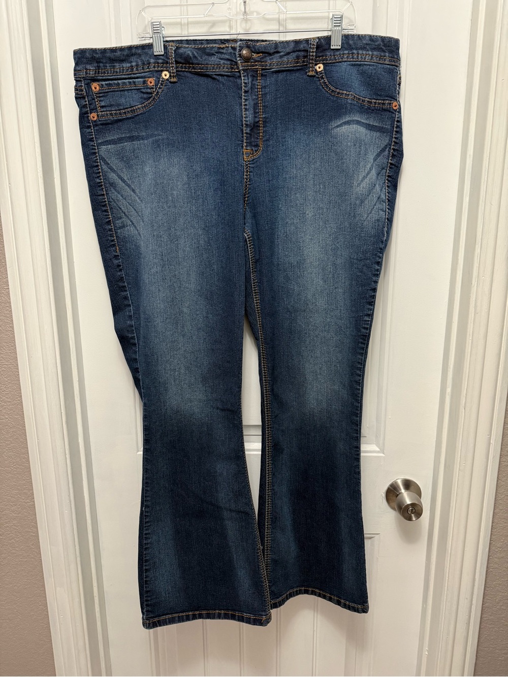 Source of Wisdom Women’s Jeans Boot Cut Blue Denim Slim Low Rise Size 24W (52-2)